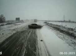 Момент смертельной аварии на трассе Морозовск-Цимлянск-Волгодонск попал на камеру  