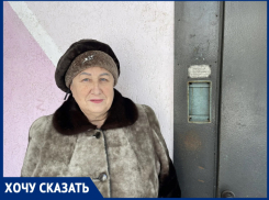 «Наша бывшая домофонная компания нам мстит!»: жители дома по улице Кошевого, 30 возмущены кражей домофонов из подъездов