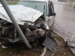 Водитель «Акцента» разбился насмерть в центре Волгодонска