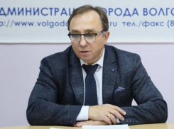 Главврач больницы №1 Владимир Бачинский сменил один «БМВ» на другой 
