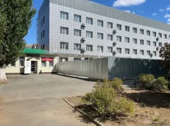 Финал близок? Ремонт многострадальной поликлиники №3 на Энтузиастов обещают завершить в сентябре