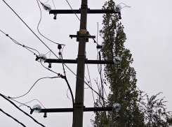 Из-за поврежденной ЛЭП люди на Степной более 6 часов живут без света