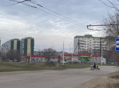 Нецелесообразной посчитали в ДСиГХ и ГИБДД идею об обустройстве пешеходного перехода на В-9