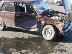 Под Цимлянском столкнулись два ВАЗа – три человека госпитализированы