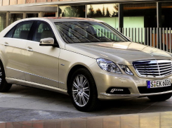В Волгодонске продают Mercedes-Benz скандального коррупционера Дмитрия Захарченко 
