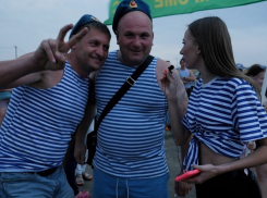 «Настоящий десантник не полезет в фонтан»: что думают волгодонцы о стереотипах про День ВДВ