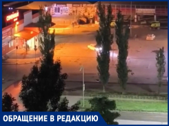 «Из-за гонщиков спать невозможно!»: жители проспекта Курчатова просят установить искусственные неровности на парковке у Магнита «Семейный»