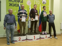  День отца волгодонцы отметили интеллектуальным турниром  по шахматам