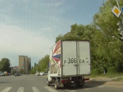 Волгодонец прислал видео: проезд перекрестка на «красный» или куда спешит «Газель» 