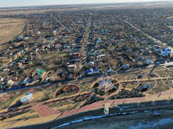 Задушенного обнаженного пенсионера и его мертвую супругу нашли в доме рядом с отделом полиции в Романовской