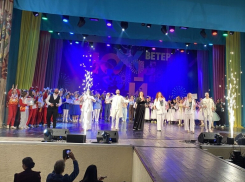Грандиозный фестиваль «Южный ветер»: более 1100 участников и 365 творческих номеров потрясли сцену ДК имени Курчатова