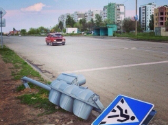 В Волгодонске на В-9 упал светофор