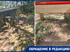 «Окурки, битое стекло и прочее»: детские площадки и пешеходные дорожки зарастают мусором в «старом городе» 