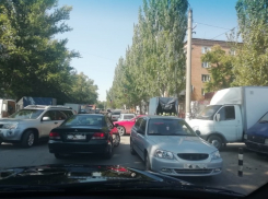 На улице Думенко планируют ввести одностороннее движение
