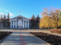 Сквер у администрации Волгодонска полностью реконструируют