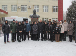 В Волгодонске почтили память Героя России Михаила Ревенко