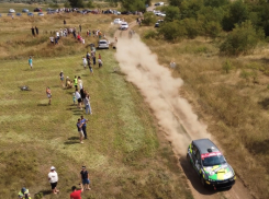 Жара, пыль, скорость и драйв: в Цимлянске впервые прошел этап ралли «Донские просторы»