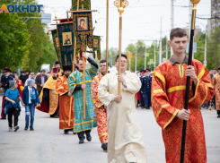 Водителей предупредили о перекрытии дорог во время крестного хода по проспекту Строителей