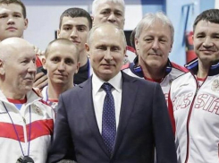 Пообщаться с Владимиром Путиным удалось боксеру из Волгодонска Харитону Агрба 