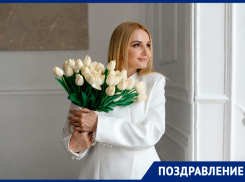 Мудрый босс и душа всего коллектива: директор «Блокнота» и газеты «Хозяйство» Елена Шеховцова отмечает День рождения 