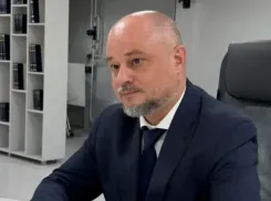 Дмитрий Вельможко поздравил жителей Волгодонска с Днем Конституции и напомнил о важности основного закона