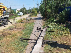 Поврежденные в результате ночной атаки БПЛА линии электропередач в Сальске восстановлены 