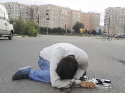 Волгодонец в наркотическом припадке обнаружен в центре старого города