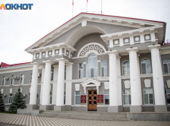 Теракт с участием 16-летней студентки предотвращен в Волгодонске у здания администрации