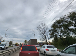 ДТП парализовало движение троллейбусов в Шлюзах