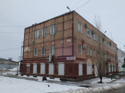 Теплоходы и краны речного порта Волгодонска не нашли новых хозяев