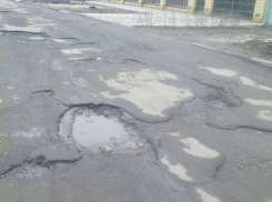 Жителям переулка Кирова в Волгодонске уже пять лет обещают сделать дорогу
