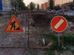 В Водоканале назвали новые сроки ремонта канализации под окнами МКД в квартале В-16