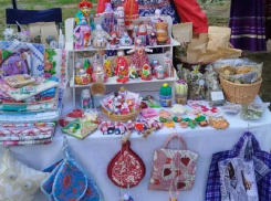 Мастера-ремесленники из Волгодонска приняли участие в областных фестивалях фольклора