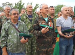 В Волгодонске почтили память воинов-пограничников