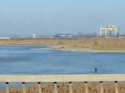 Рыбаки вышли на залив в Волгодонске после гибели на льду первого ребенка в Ростовской  области