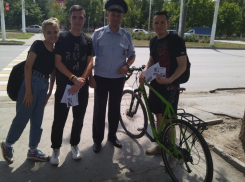 «Возьми ребенка за руку»: в Волгодонске провели акцию безопасности дорожного движения
