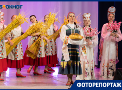 «Своих не бросаем»: трогательный концерт в поддержку защитников России прошел в Волгодонске 