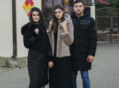Новая коллекция тёплых пальто, шуб и дубленок в салоне верхней одежды «Элегант»