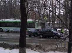 ДТП с участием трёх «легковушек» произошло на пешеходном переходе в Волгодонске