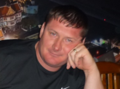 В Волгодонске на стадионе возле школы №13 нашли повешенным мужчину