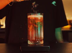 Не позволяйте жаре испортить ваше лето: летние напитки от «Wave Coffee» освежают и возвращают к жизни