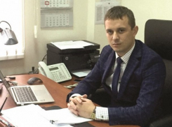 Вам вообще все равно кого ставить в руководство коммуналкой города?