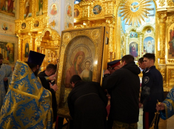 Чудотворную икону Божией Матери «Коробейниковскую» с далекого Алтая доставили в Волгодонск