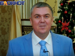 Гендиректор ООО «Масло Волгодонска» Денис Попов поздравил горожан с Новым годом