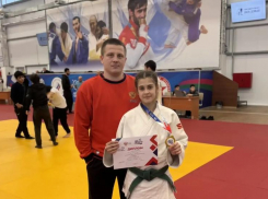 Юная спортсменка из Волгодонска триумфально взяла золото на Всероссийских соревнованиях по дзюдо