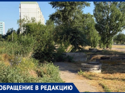 «Вместо дорожки – метровые заросли травы с клещами, а на месте парковки – грязевой бассейн»: волгодонцев шокировал микрорайон В-9