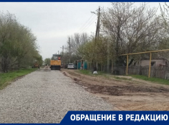 «Нужно, чтобы кто-то еще умер?»: жители Лагутников возмущены тем, как власти ремонтируют дороги