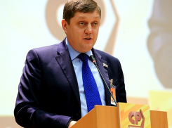 Депутат Госдумы Олег Пахолков предложил правительству России полностью отказаться от экспорта нефти