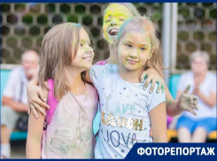 Ярко и красочно Волгодонск отметил День семьи, любви и верности