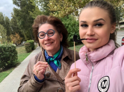 Волгодонцы 5 октября отметили Всемирный день улыбки